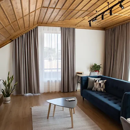 Ginger * ティラナ